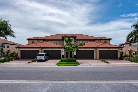 Condo in Venice, Florida, 3 bedrooms  № 213380 - photo 1