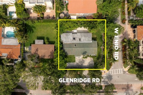 House in Key Biscayne, Florida 4 bedrooms, 196.12 sq.m. № 1236223 - photo 11