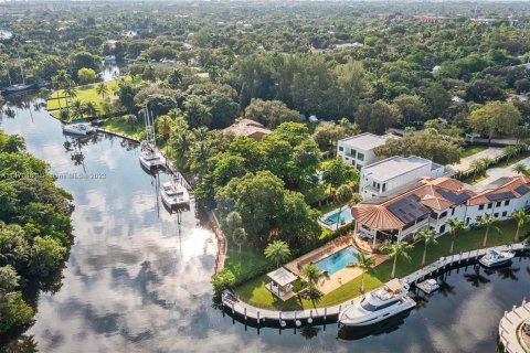 Villa ou maison à vendre à Fort Lauderdale, Floride: 5 chambres № 782211 - photo 1