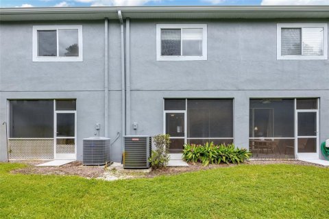 Townhouse in Tampa, Florida 3 bedrooms, 192.4 sq.m. № 1364737 - photo 2