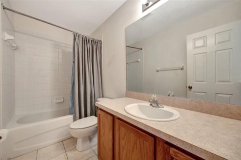 Townhouse in Tampa, Florida 3 bedrooms, 192.4 sq.m. № 1364737 - photo 26