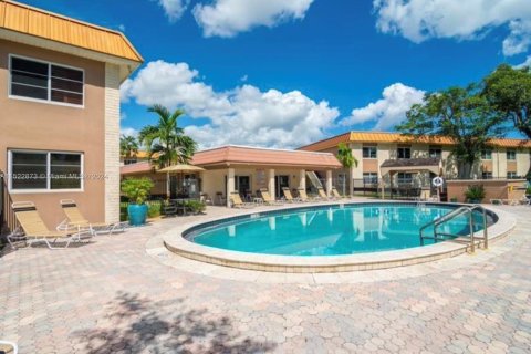 Condominio en venta en Wilton Manors, Florida, 1 dormitorio, 69.68 m2 № 975954 - foto 14
