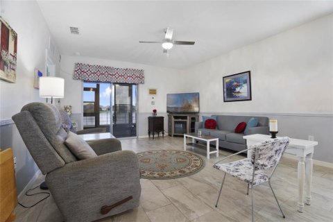 Casa en venta en New Smyrna Beach, Florida, 3 dormitorios, 153.38 m2 № 1394175 - foto 21