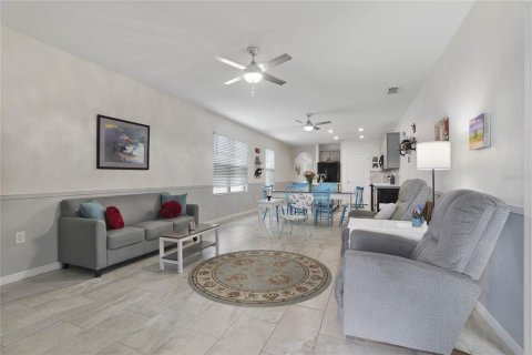 Casa en venta en New Smyrna Beach, Florida, 3 dormitorios, 153.38 m2 № 1394175 - foto 19