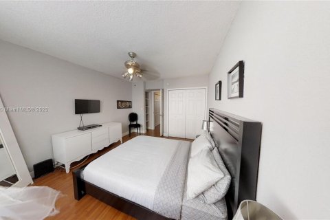 Condo in Miami Beach, Florida, 1 bedroom  № 780647 - photo 6