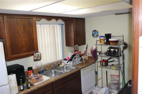 Condo in Leesburg, Florida, 2 bedrooms  № 1244138 - photo 10