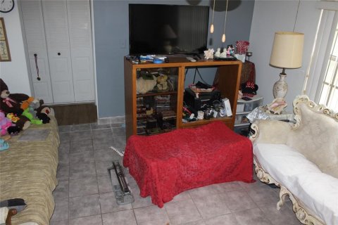 Condo in Leesburg, Florida, 2 bedrooms  № 1244138 - photo 6