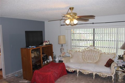 Condo in Leesburg, Florida, 2 bedrooms  № 1244138 - photo 4