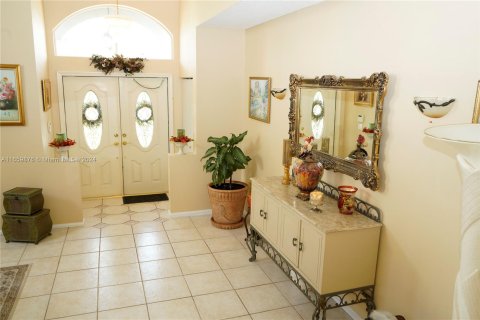 Villa ou maison à vendre à Pembroke Pines, Floride: 4 chambres, 254.55 m2 № 1365340 - photo 4