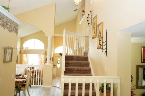 Villa ou maison à vendre à Pembroke Pines, Floride: 4 chambres, 254.55 m2 № 1365340 - photo 26