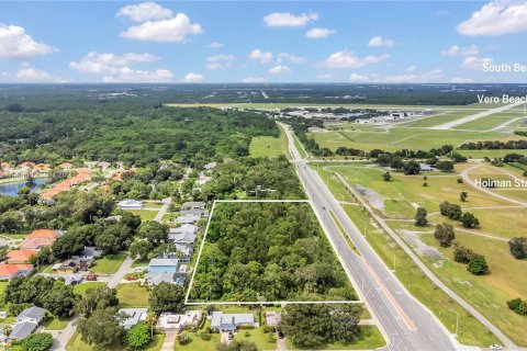 Terreno en venta en Vero Beach, Florida № 1365313 - foto 2