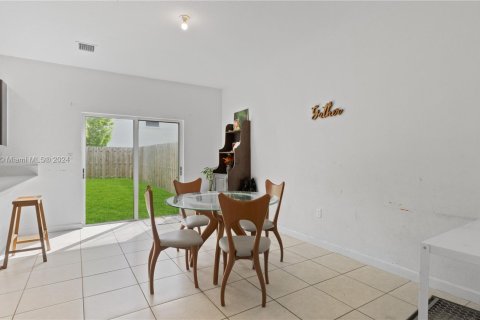 Adosado en venta en Homestead, Florida, 3 dormitorios, 149.76 m2 № 1362256 - foto 13