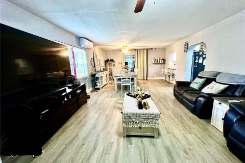 Casa en venta en Orlando, Florida, 3 dormitorios, 142.79 m2 № 1426653 - foto 19