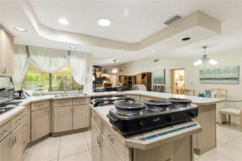 House in Wellington, Florida 5 bedrooms, 316.8 sq.m. № 1426651 - photo 11