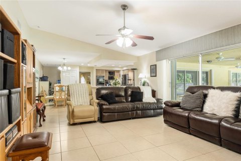 House in Wellington, Florida 5 bedrooms, 316.8 sq.m. № 1426651 - photo 13