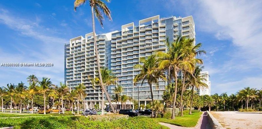 Condominio en Miami Beach, Florida, 1 dormitorio  № 1184774