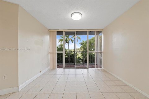 Copropriété à vendre à Hialeah, Floride: 2 chambres, 87.24 m2 № 1409344 - photo 28