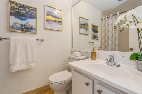 Copropriété à vendre à Deerfield Beach, Floride: 2 chambres, 106.84 m2 № 1230343 - photo 11