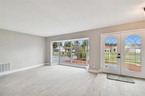 Villa ou maison à vendre à Tampa, Floride: 5 chambres, 263.47 m2 № 1251396 - photo 19