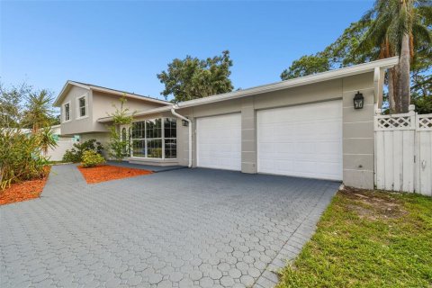 Villa ou maison à vendre à Tampa, Floride: 5 chambres, 263.47 m2 № 1251396 - photo 3