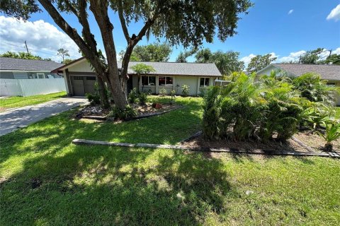 Casa en venta en Port Charlotte, Florida, 2 dormitorios, 102.19 m2 № 1296848 - foto 1