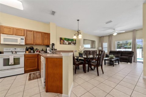 Townhouse in Kissimmee, Florida 3 bedrooms, 120.31 sq.m. № 1296887 - photo 2