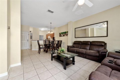 Touwnhouse à vendre à Kissimmee, Floride: 3 chambres, 120.31 m2 № 1296887 - photo 9