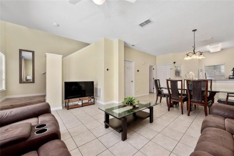 Touwnhouse à vendre à Kissimmee, Floride: 3 chambres, 120.31 m2 № 1296887 - photo 10