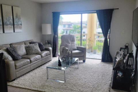 Condominio en venta en Doral, Florida, 1 dormitorio, 65.96 m2 № 1233597 - foto 1