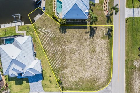 Terreno en venta en Punta Gorda, Florida № 1323480 - foto 2