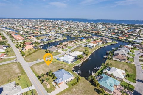 Terreno en venta en Punta Gorda, Florida № 1323480 - foto 1