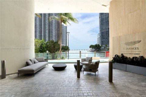 Condominio en venta en Miami, Florida, 3 dormitorios, 285.95 m2 № 1436989 - foto 3