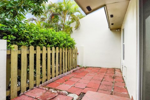 Casa en venta en Miami, Florida, 3 dormitorios, 94.3 m2 № 1436990 - foto 5