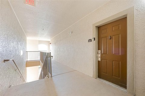 Condo in Davenport, Florida, 2 bedrooms  № 1369735 - photo 4