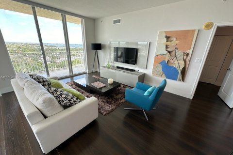 Condominio en venta en Boynton Beach, Florida, 2 dormitorios, 110.93 m2 № 1132182 - foto 2