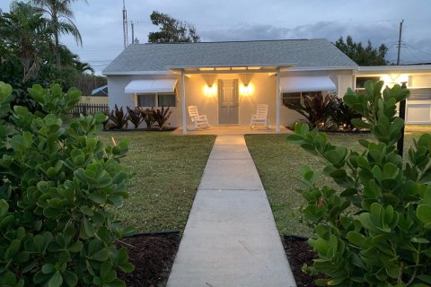 House in Jupiter, Florida 2 bedrooms, 93.65 sq.m. № 1102031 - photo 13