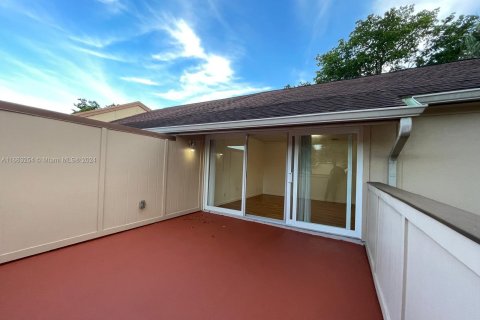 Adosado en venta en Plantation, Florida, 4 dormitorios, 164.44 m2 № 1372826 - foto 9