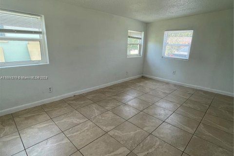 House in St. Lucie, Florida 2 bedrooms, 89.74 sq.m. № 1321254 - photo 16