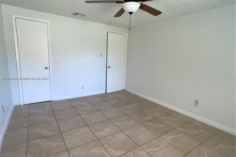 House in St. Lucie, Florida 2 bedrooms, 89.74 sq.m. № 1321254 - photo 23