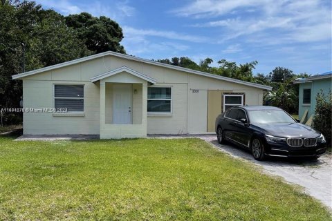 House in St. Lucie, Florida 2 bedrooms, 89.74 sq.m. № 1321254 - photo 4