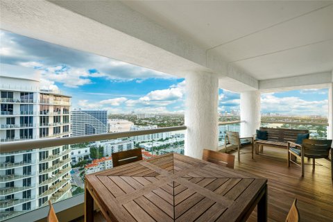 Condo in Fort Lauderdale, Florida, 2 bedrooms  № 1081377 - photo 11