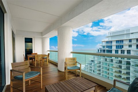 Condominio en venta en Fort Lauderdale, Florida, 2 dormitorios, 103.4 m2 № 1081377 - foto 14