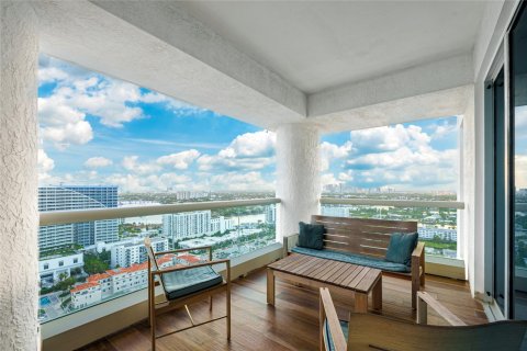 Condominio en venta en Fort Lauderdale, Florida, 2 dormitorios, 103.4 m2 № 1081377 - foto 10