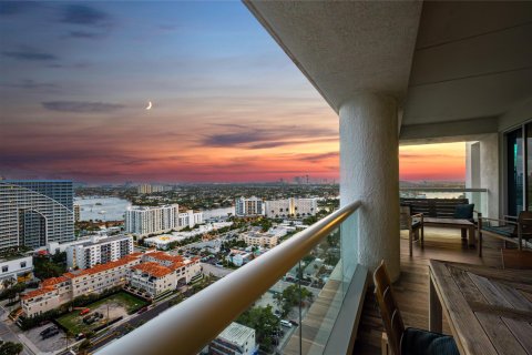 Condo in Fort Lauderdale, Florida, 2 bedrooms  № 1081377 - photo 15