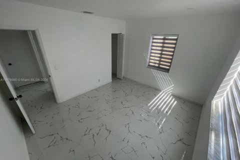 Immobilier commercial à vendre à West Palm Beach, Floride: 190.54 m2 № 1409231 - photo 25