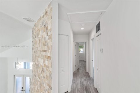 Villa ou maison à louer à Miramar, Floride: 3 chambres, 197.6 m2 № 1364269 - photo 23