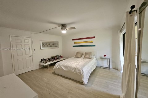 Touwnhouse à louer à Miami, Floride: 2 chambres, 121.98 m2 № 1364268 - photo 7