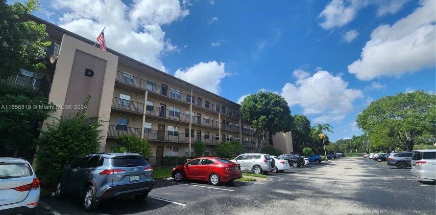 Condo in Pembroke Pines, Florida, 1 bedroom  № 1364267