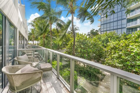 Copropriété à vendre à Miami Beach, Floride: 2 chambres, 121.33 m2 № 1377369 - photo 16