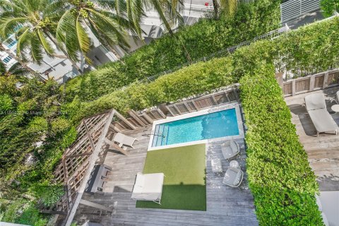 Copropriété à vendre à Miami Beach, Floride: 2 chambres, 121.33 m2 № 1377369 - photo 11